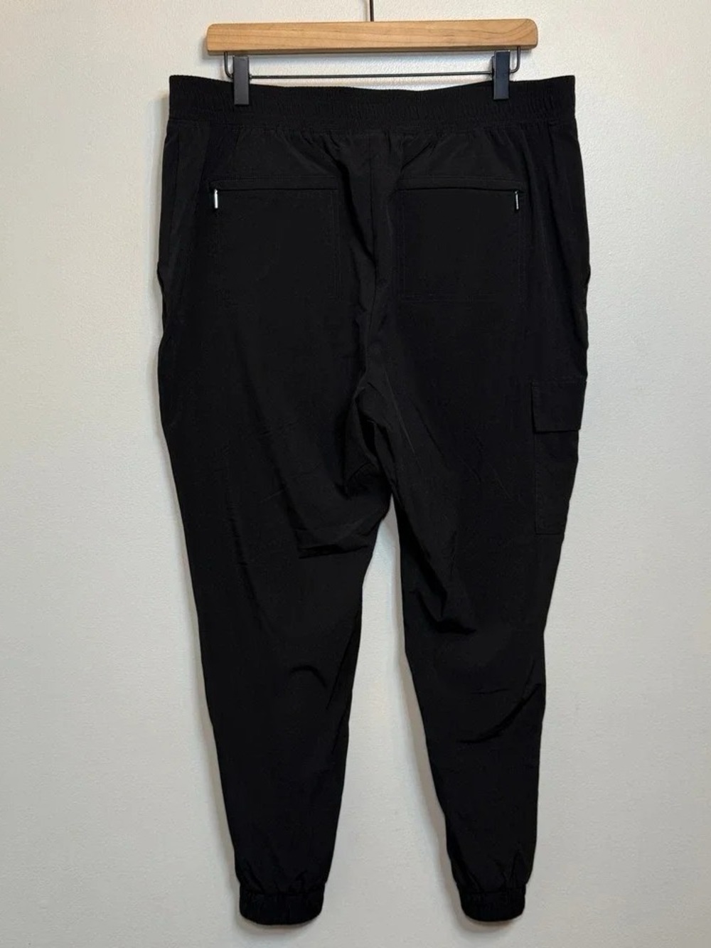 Men's Black Jogger Pants - Brand Unspecified